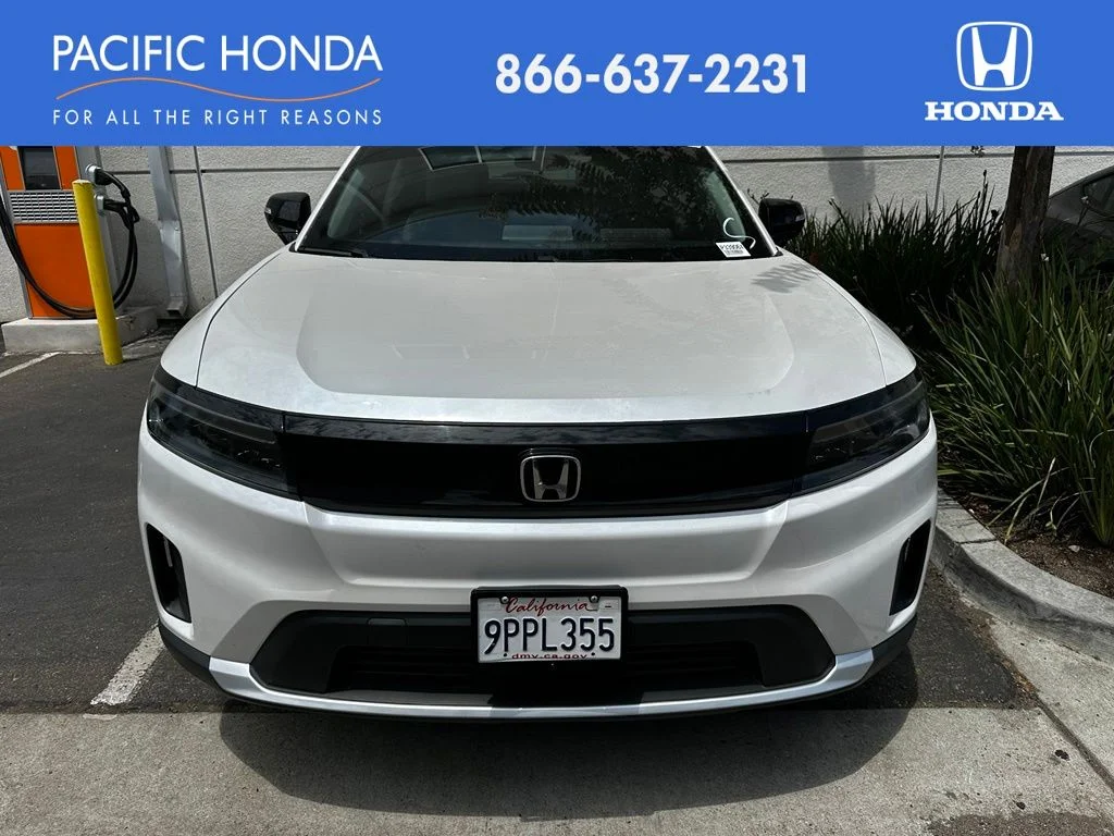 Used 2024 White Honda EX image 1