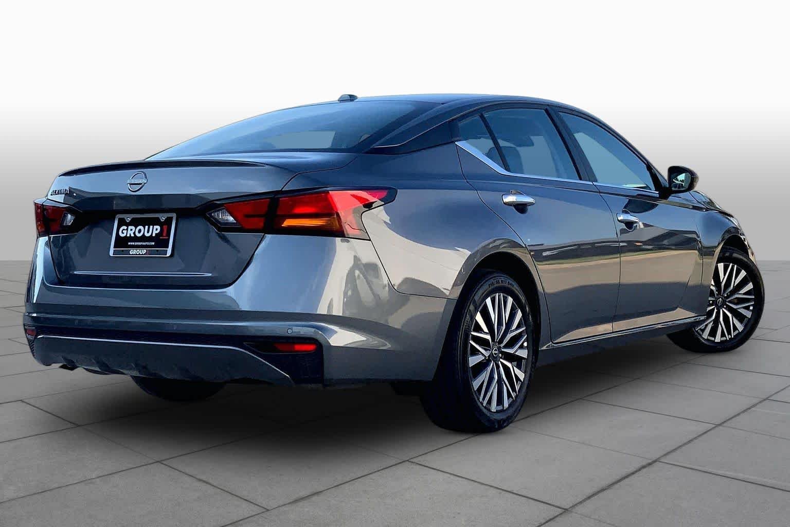 Used 2025 Gun Metallic Nissan SV image 13