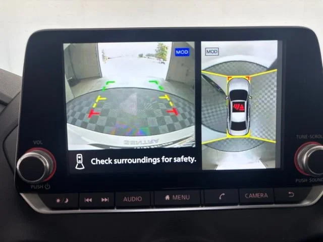 Used 2022  Nissan SR image 7