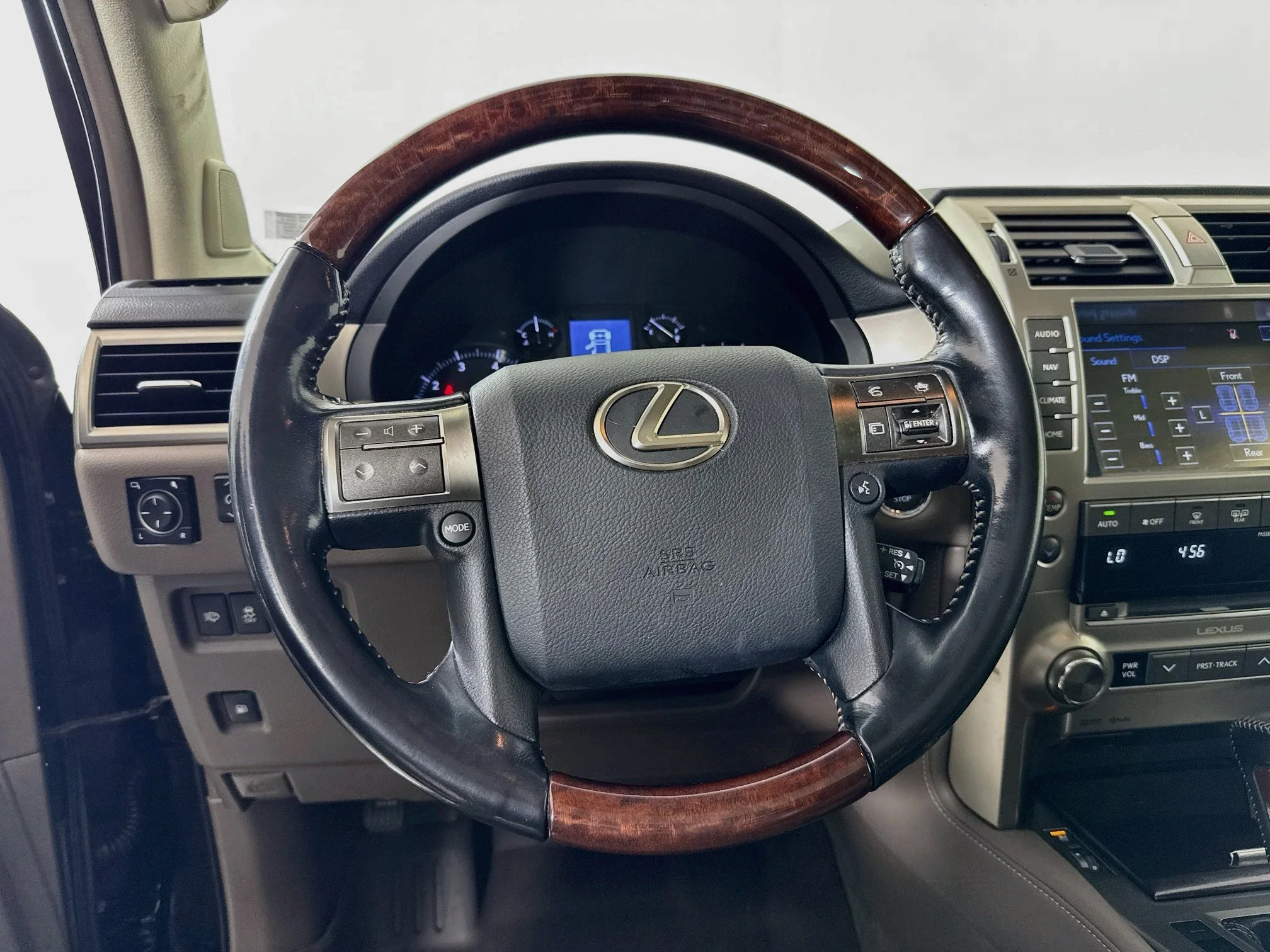 Used 2016 Black Onyx Lexus 460 image 12