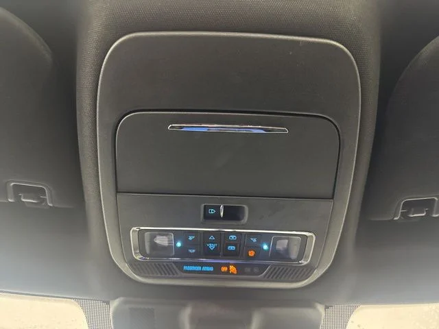 Used 2021 White Metallic Ford Lariat image 14