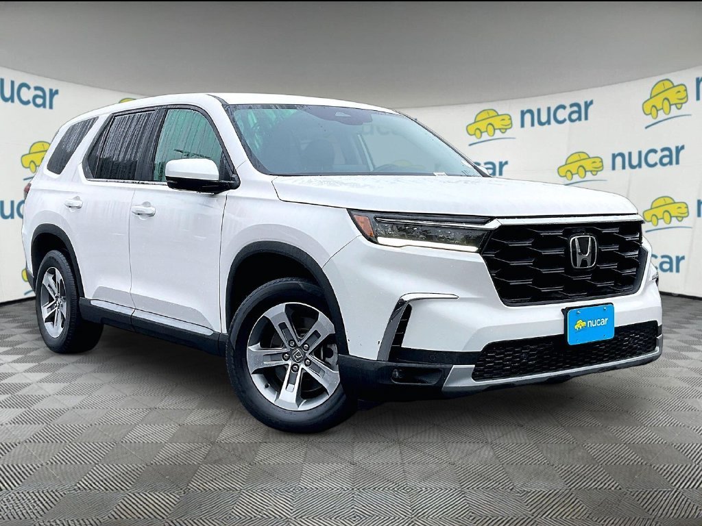 Used 2023 White Honda EX-L image 1