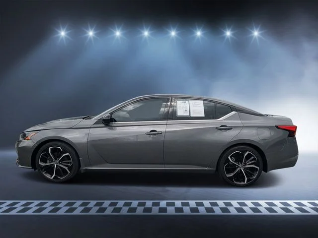 2024 Nissan Altima SR - Photo 6