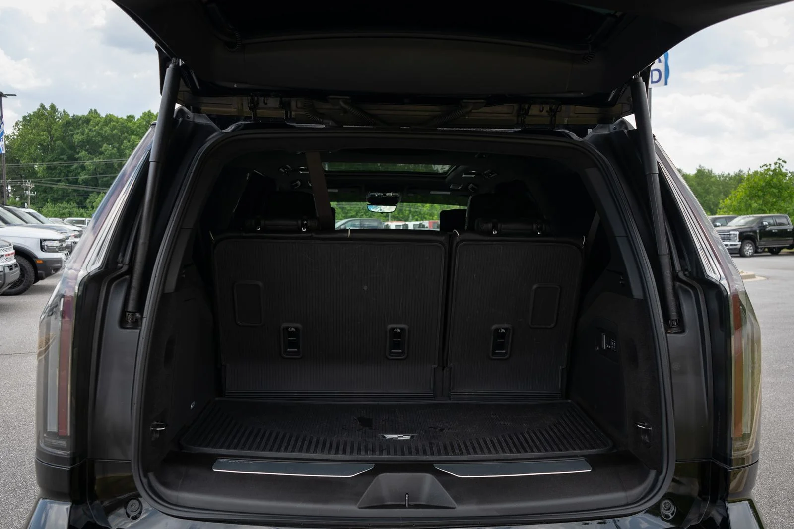 Used 2025 Black Raven Cadillac V-Series image 17