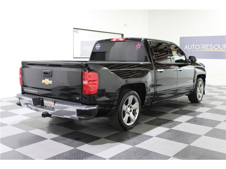 2017 Chevrolet Silverado 1500 LT photo 4