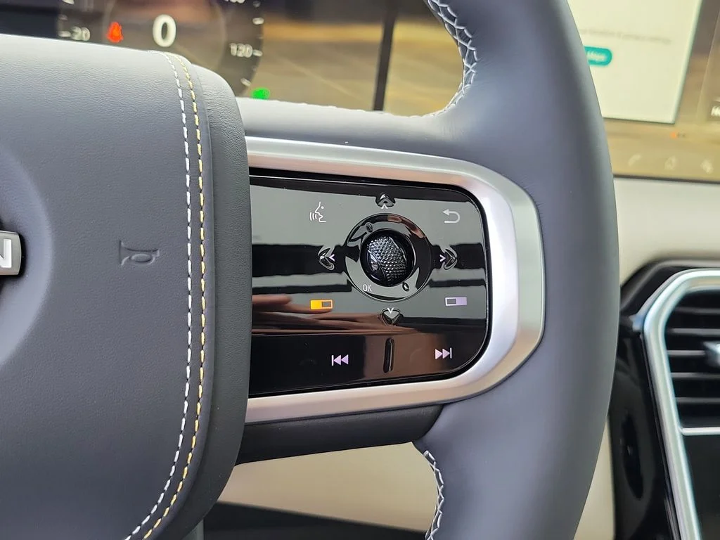 New 2026 White Nissan Platinum Reserve image 28