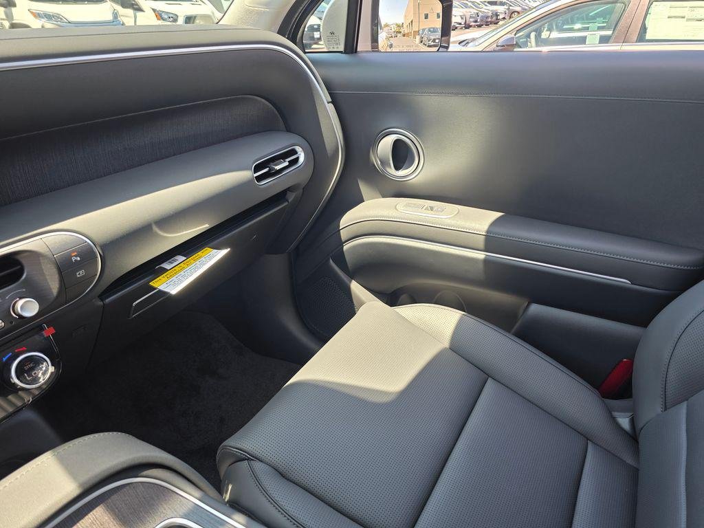 New 2026 Gray Hyundai SEL Premium FWD image 28