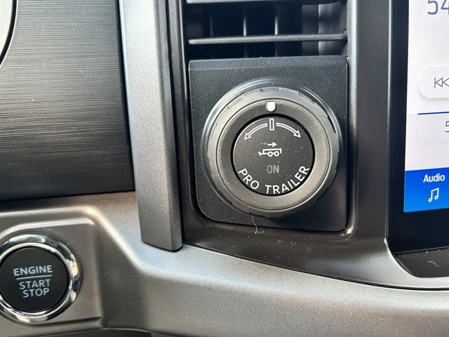 New 2026 Oxford White FORD XLT image 29
