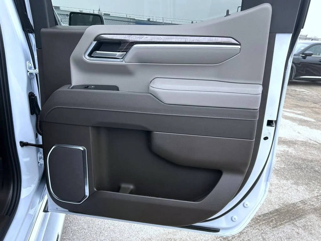 New 2026 Polar White Tricoat Chevrolet LTZ image 20