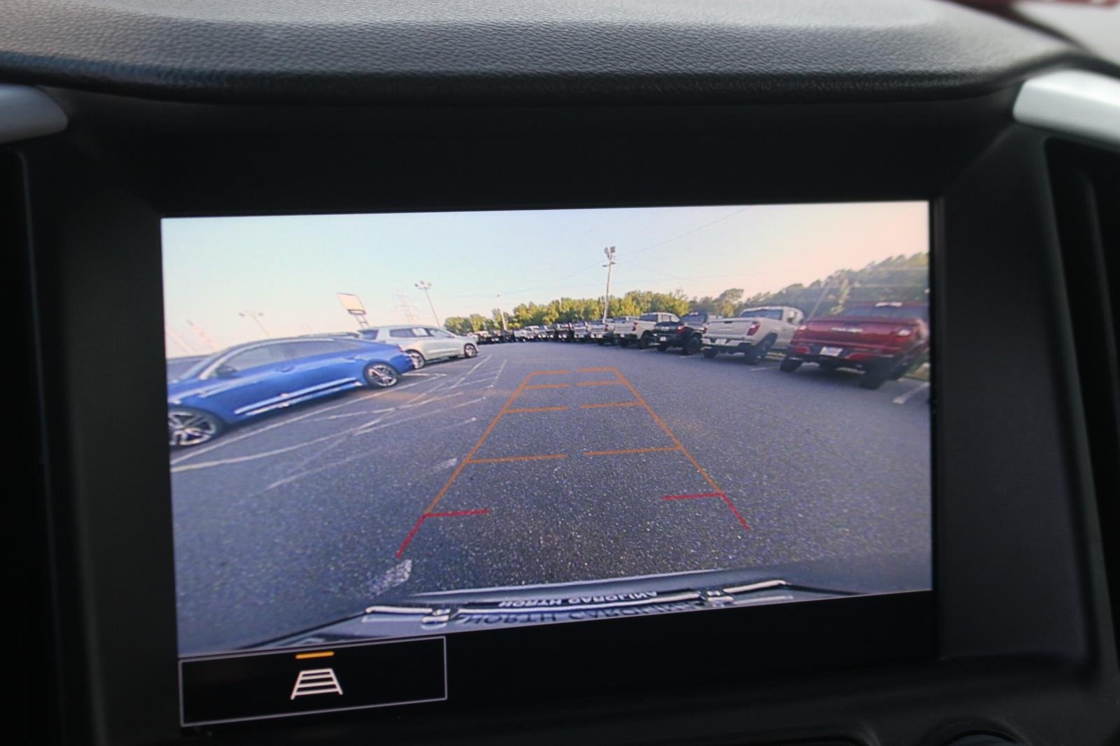 Used 2023 Sterling Metallic GMC SLE image 25