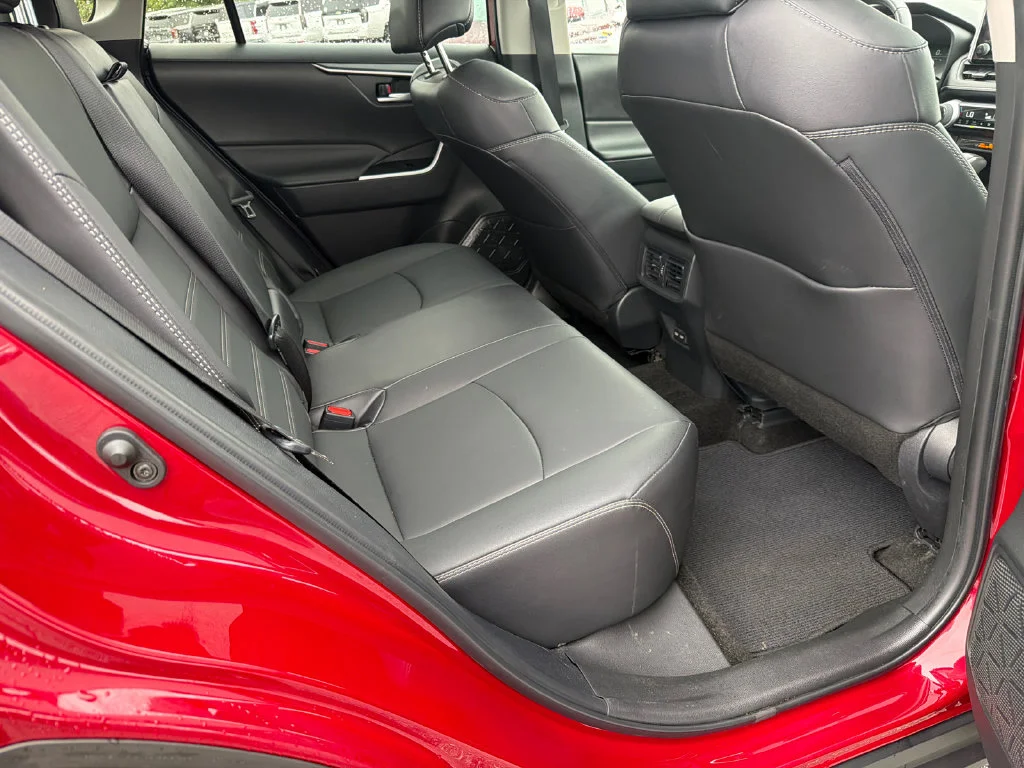 Used 2025 Red Toyota XLE Premium image 15