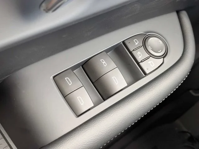 New 2026 Summit White Buick Preferred image 24