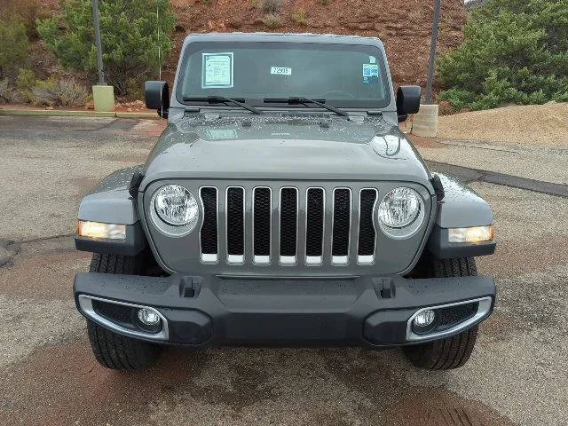 Used 2018 Gray Jeep Unlimited Sahara image 2