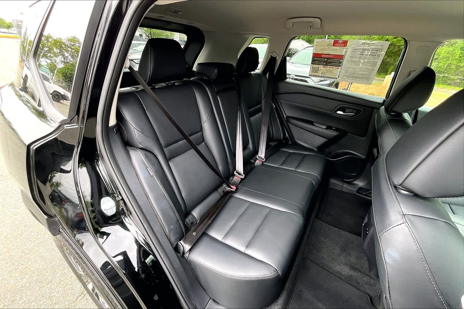 Used 2026 Super Black Nissan SL image 21