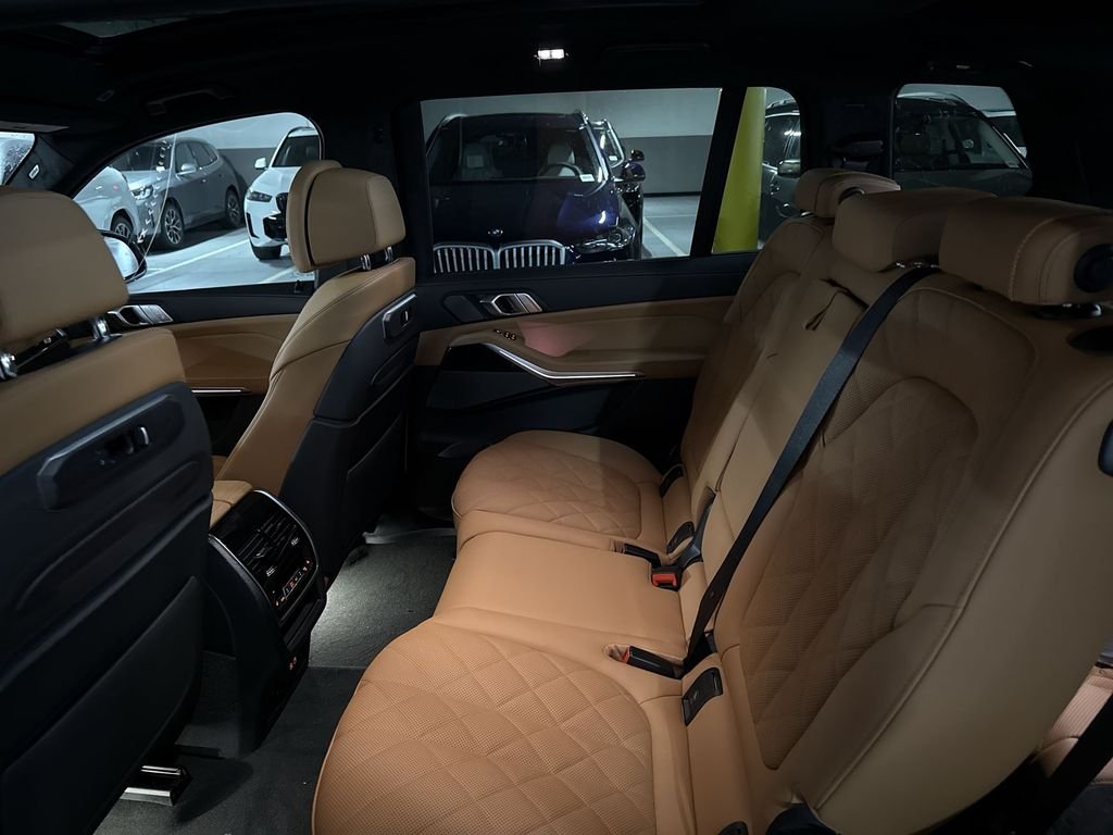 New 2027 White BMW xDrive40i image 23