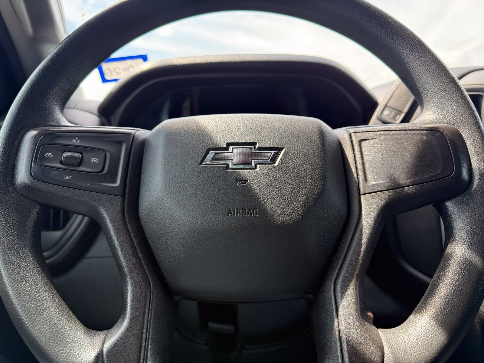 Used 2020 White Chevrolet Custom image 9