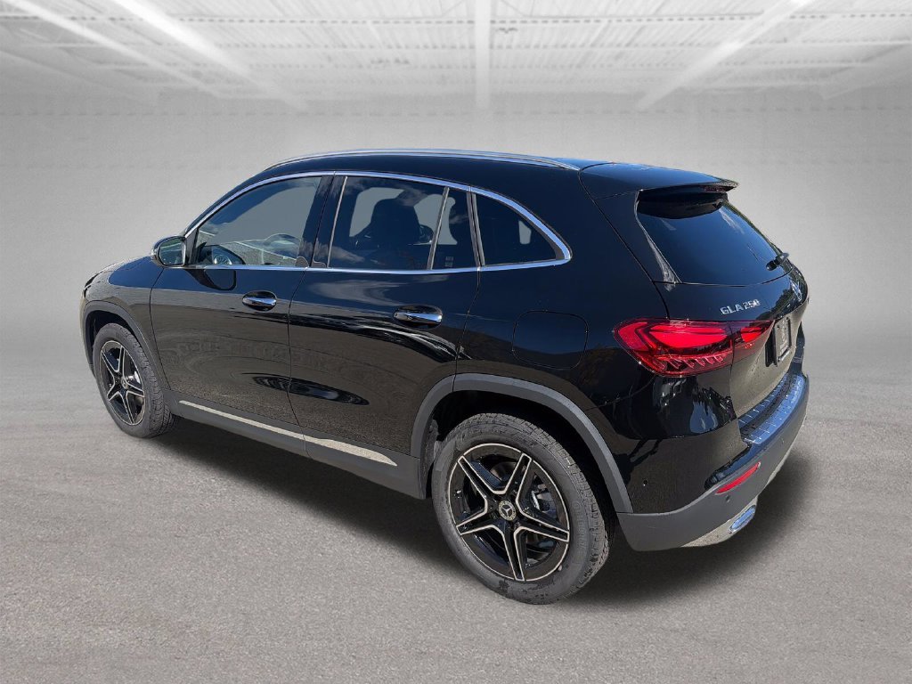 New 2026 Night Black Mercedes-Benz GLA 250 image 4