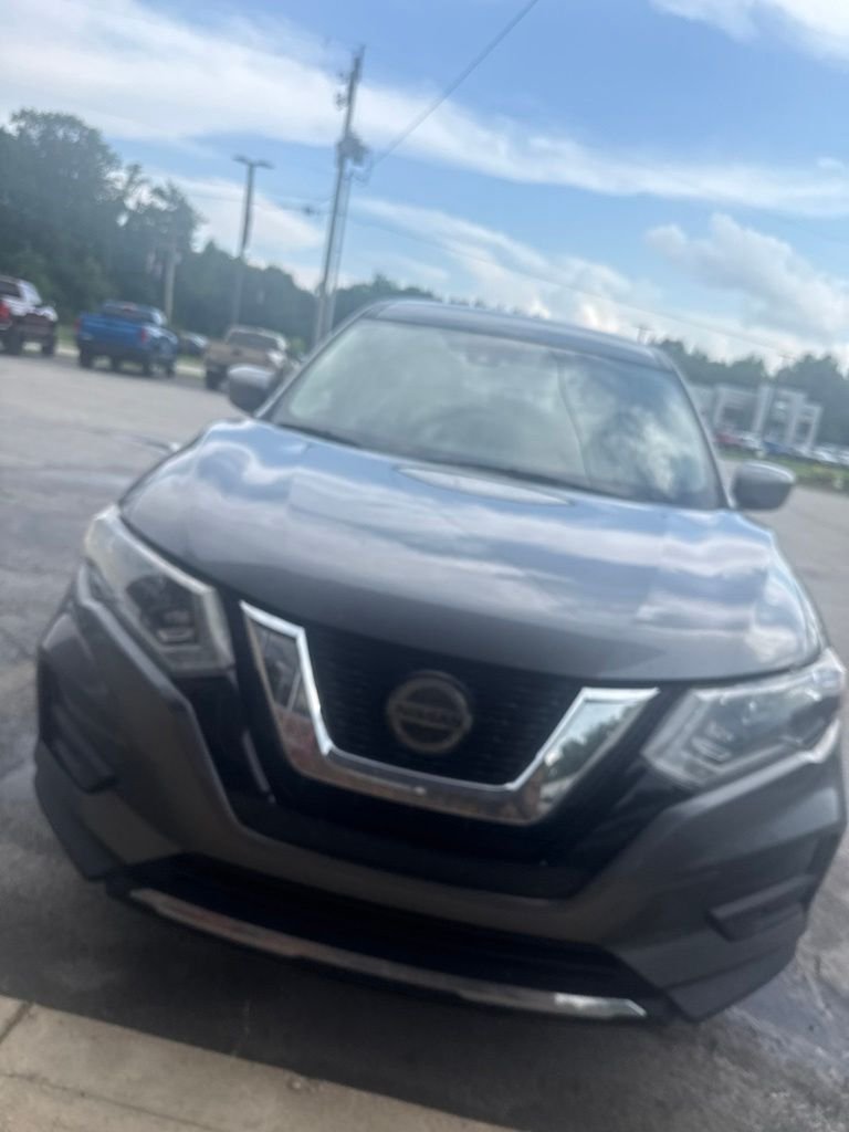 Used 2019 Gray Nissan S image 2