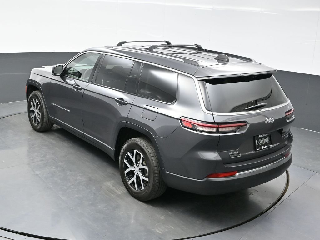 Used 2023 Gray Jeep Limited image 33