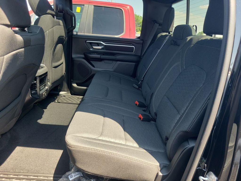 New 2026 Diamond Black Crystal Pearl-Coat Exterior Paint RAM Big Horn/Lone Star image 10