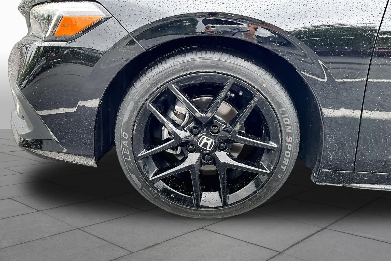 2024 Honda Civic Hatchback Sport - Photo 11
