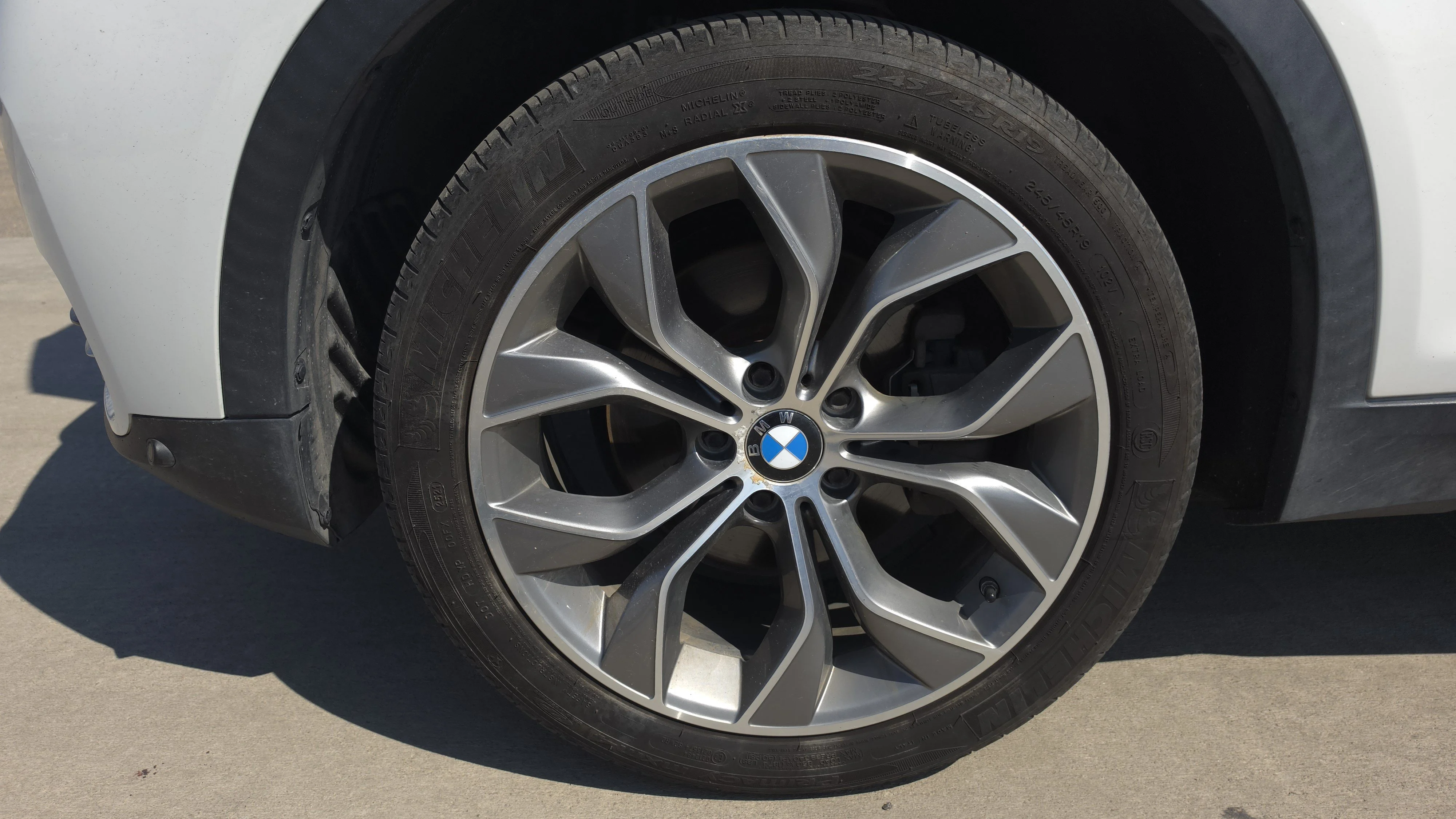 Used 2015 White BMW xDrive28i image 28