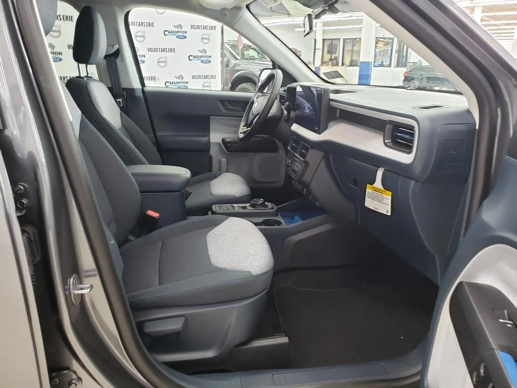 New 2025 Carbonized Gray Metallic Ford XLT image 15