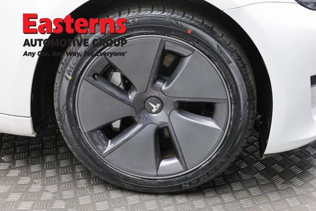 Used 2023 White Tesla Base image 25
