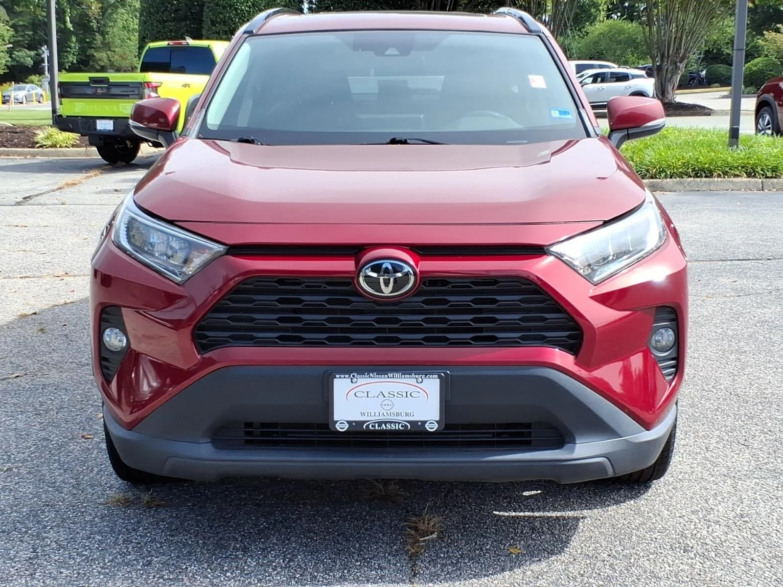 Used 2019 Ruby Flare Pearl Toyota XLE Premium image 2