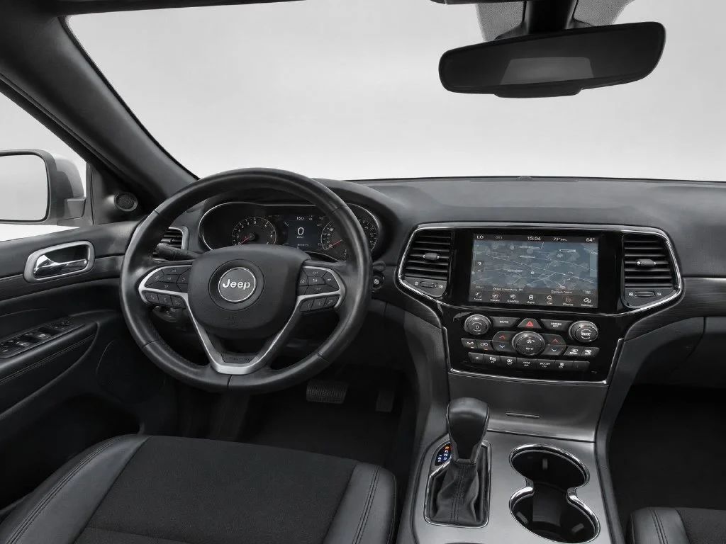 Certified Used 2020 White Jeep Altitude image 38