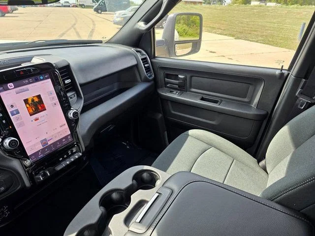 2025 RAM 2500 Tradesman - Photo 36