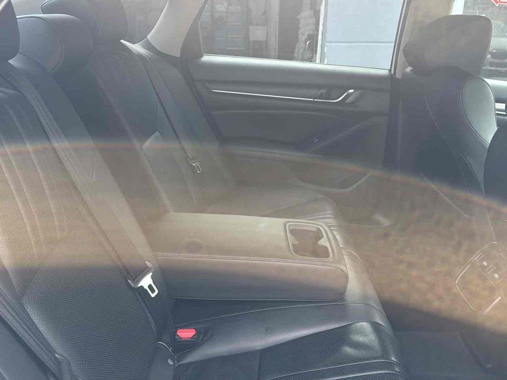 Used 2022 White Honda Sport Special Edition image 19