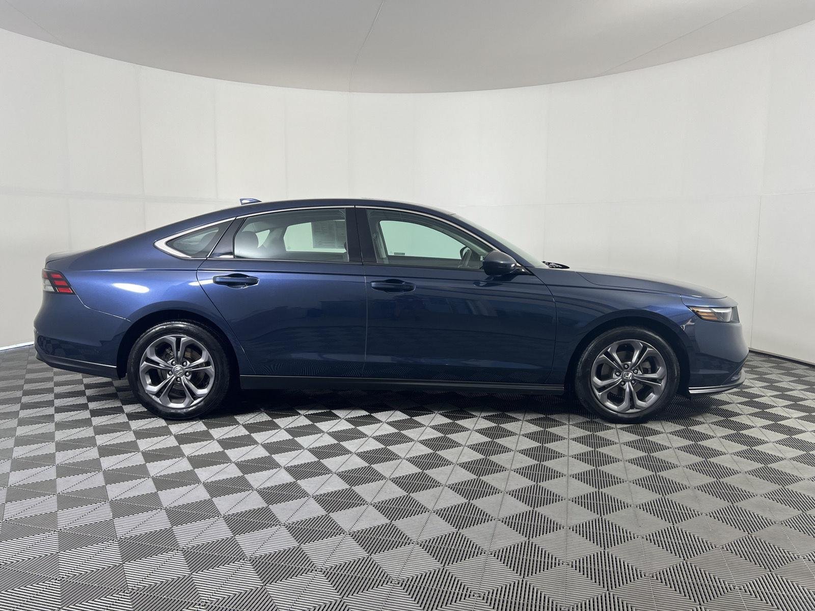 Used 2023 Canyon River Blue Metallic Honda EX image 2