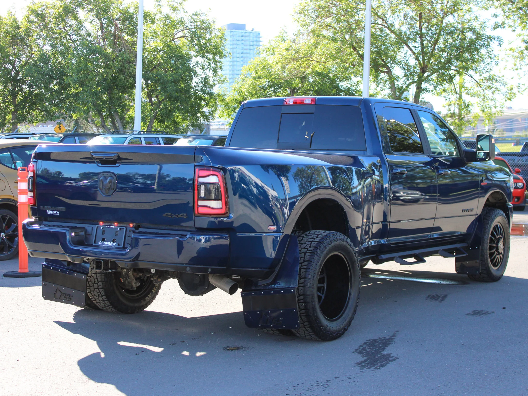 Certified Used 2024 Blue RAM Laramie* | Diesel | 5th Wheel & Gooseneck | Apple CarPlay | 3M PPF | Night Edition image 21