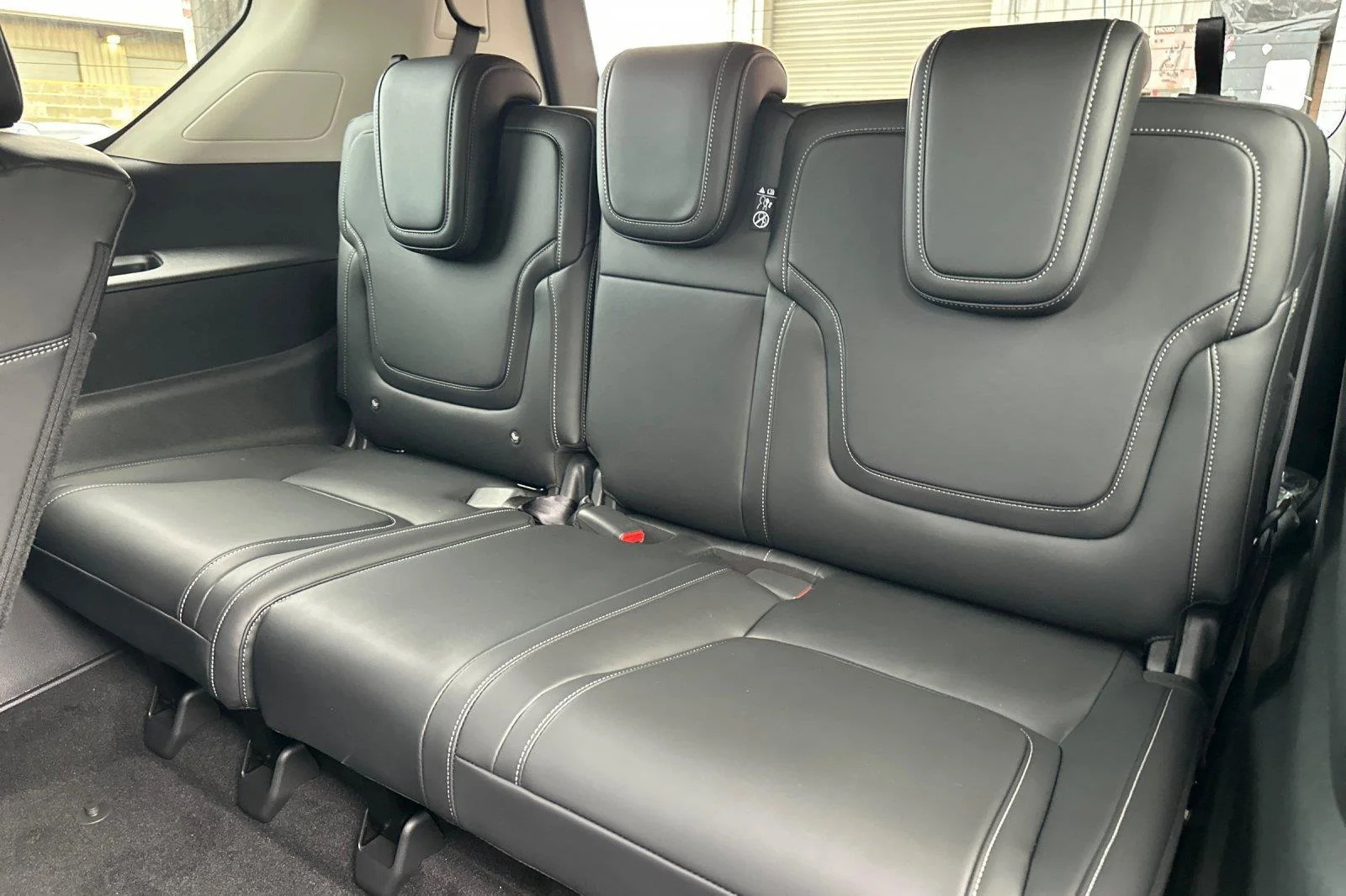 2026 Nissan Armada SV - Photo 14
