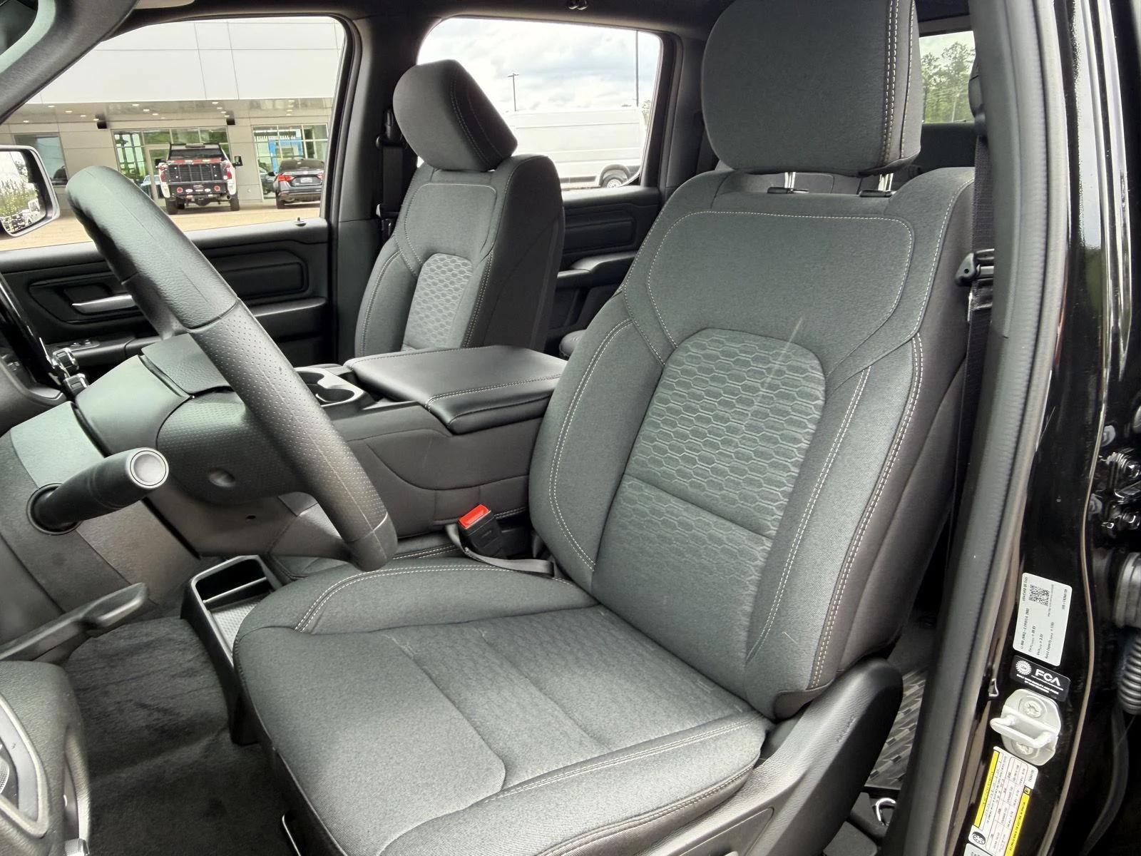 New 2026 Diamond Black Crystal Pearl-Coat Exterior Paint RAM Express image 17
