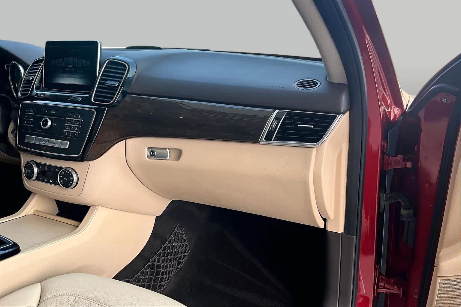 Used 2016 designo Cardinal Red Metallic Mercedes-Benz GLE 350 image 17
