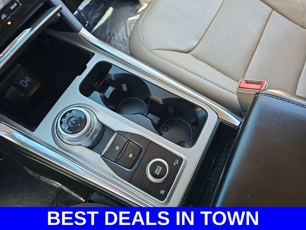 Used 2023 White Ford Limited image 25