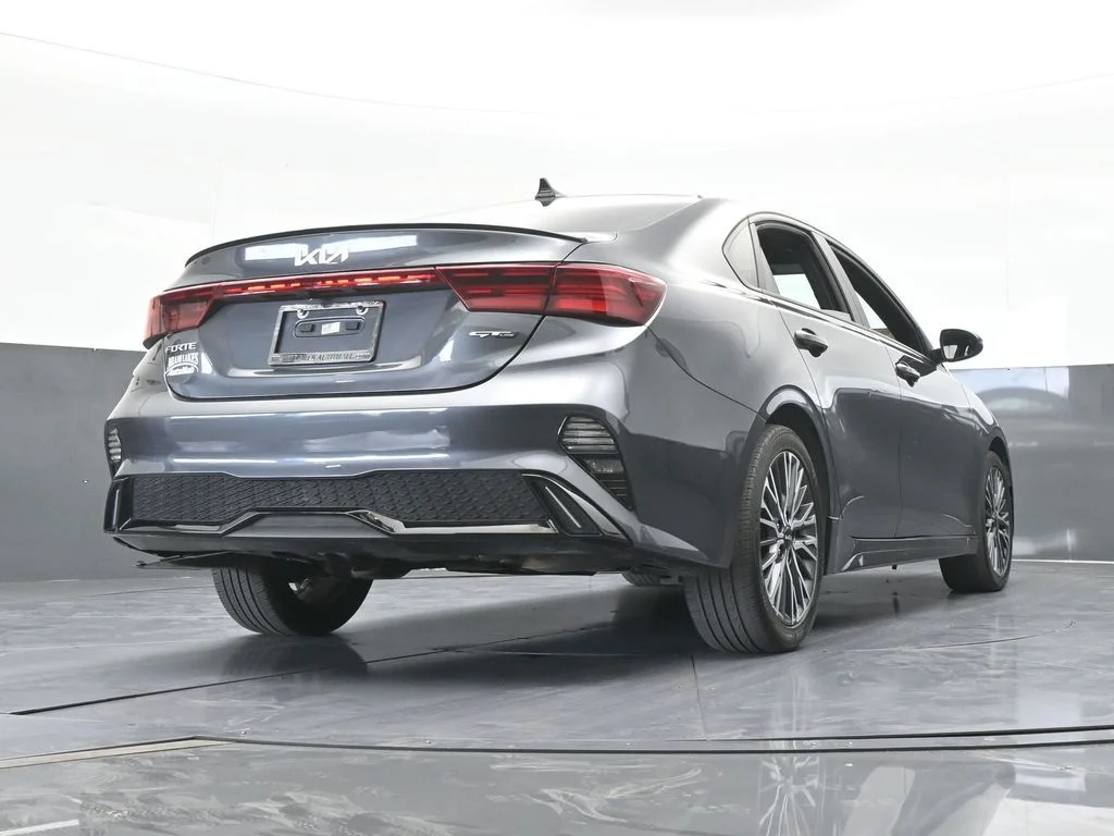 Used 2024 Gravity Gray Kia GT-Line image 60