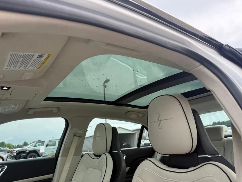 Used 2017 White Lincoln Black Label image 5