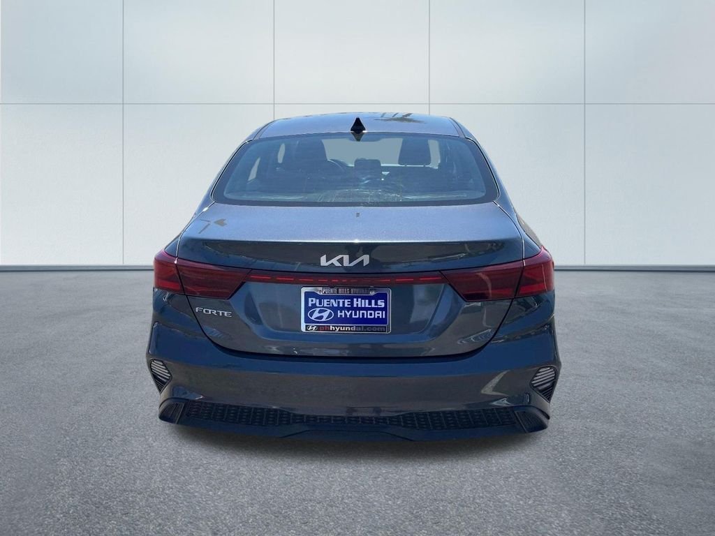 Used 2023 Gray Kia LXS image 5