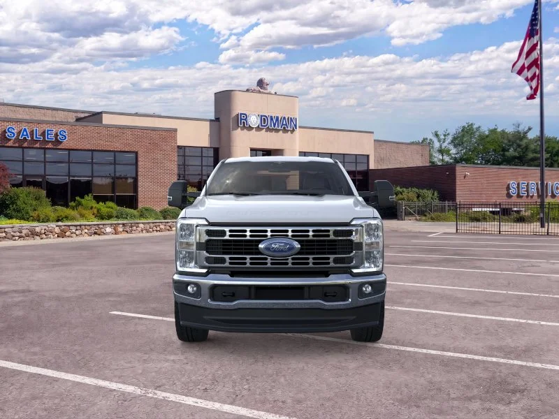 New 2026 Oxford White Ford F-250® XLT image 34