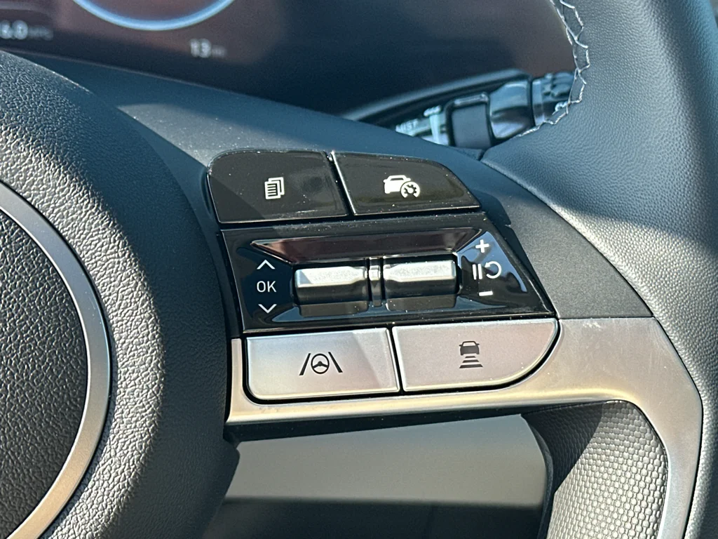 New 2026 Ecotronic Gray Hyundai Limited image 18