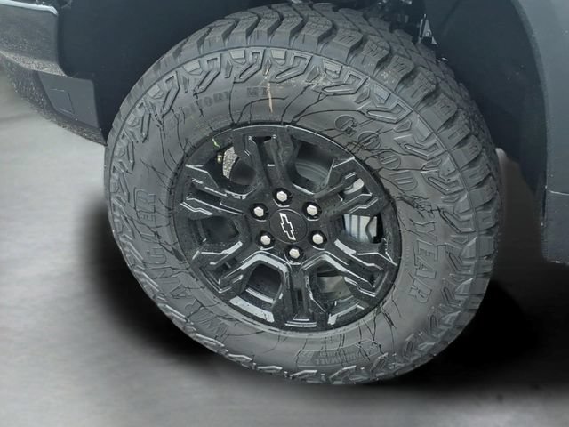 New 2026 White Sands Chevrolet ZR2 image 15