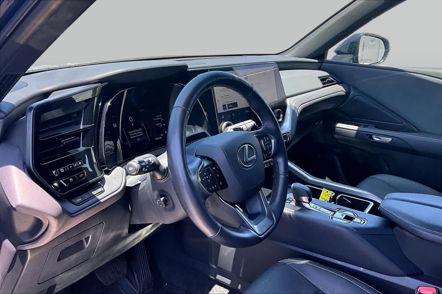 Used 2025 Nightfall Mica Lexus Premium image 18