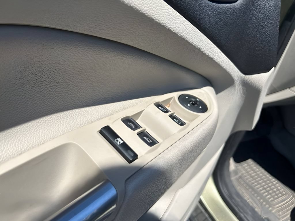 Used 2013 Ginger Ale Metallic Ford SE image 19