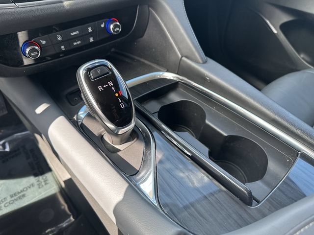 Used 2020 (Includes Satin Nickel lower exterior accent color.) Buick Essence image 18