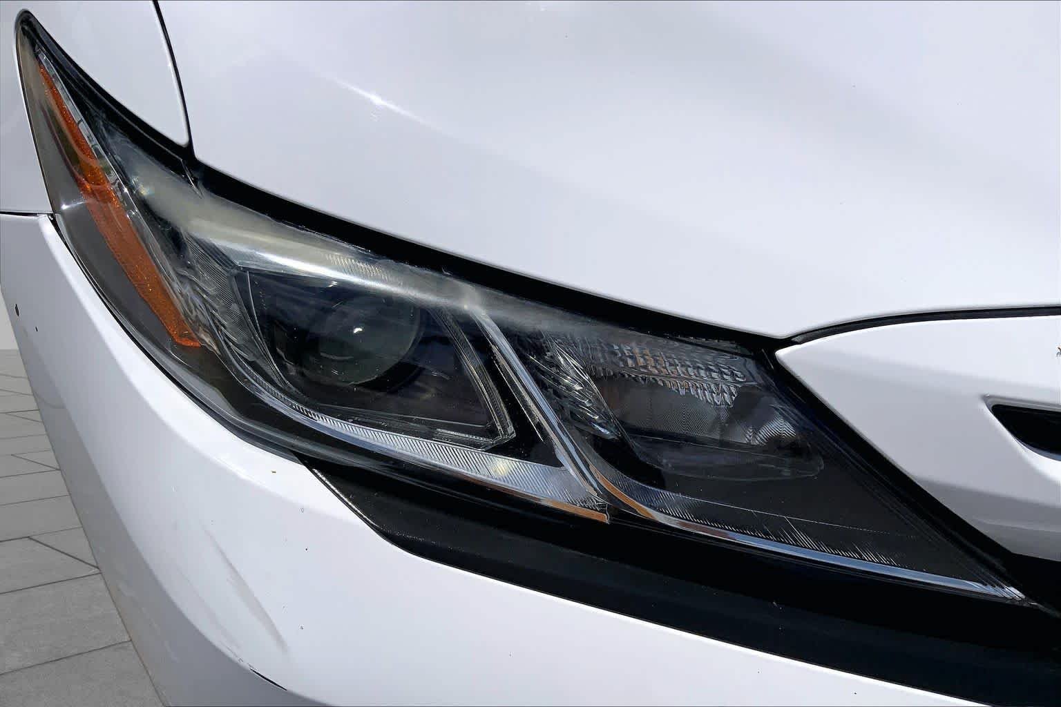 Used 2019 Super White Toyota SE image 27