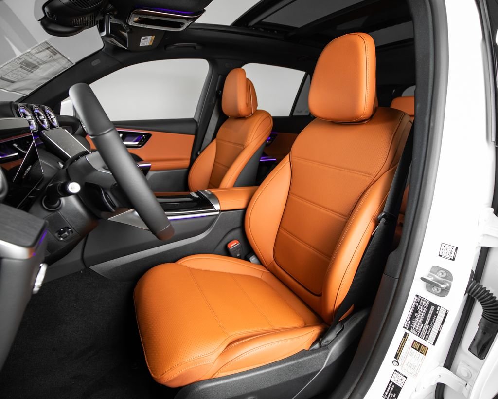 New 2027 Polar White Mercedes-Benz GLC 300 image 5