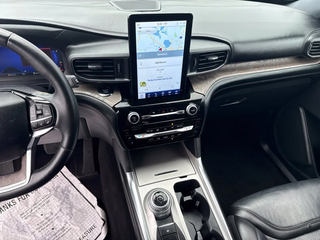 Used 2023 Gray Ford Platinum image 8